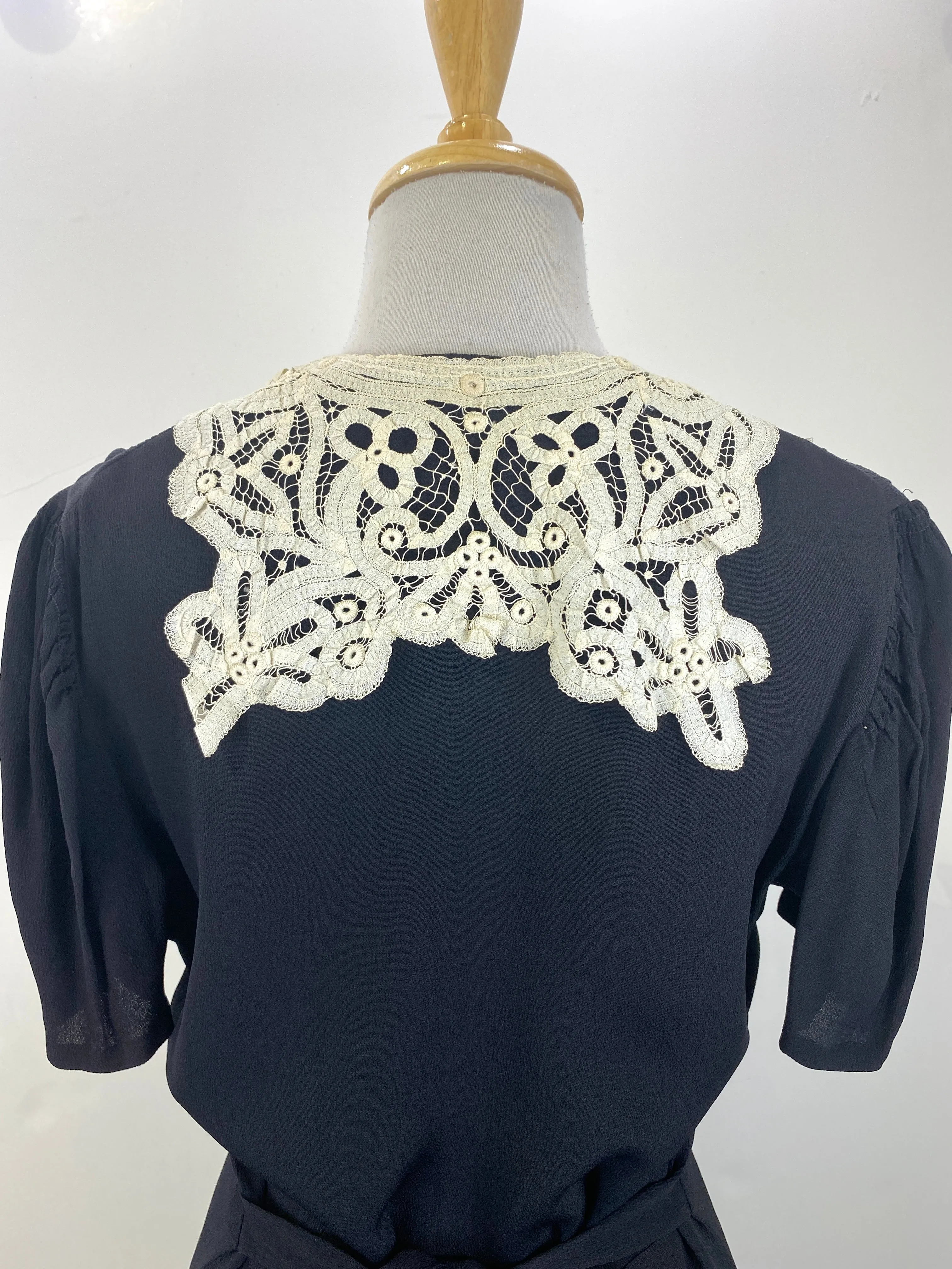 Antique Edwardian Cream Handwork Tape Lace Crochet Collar