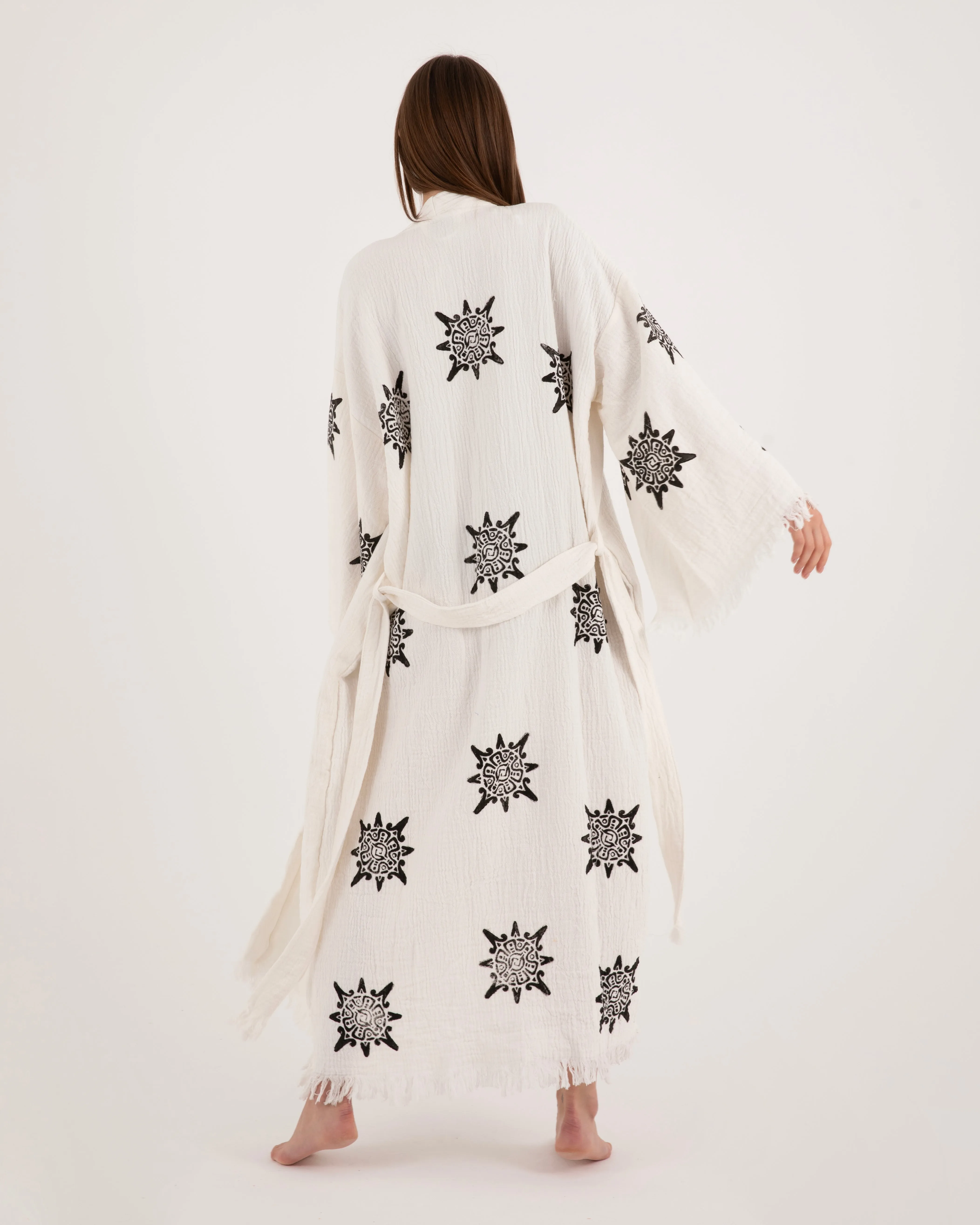 Black Wheel of Life Patterned White Kimono