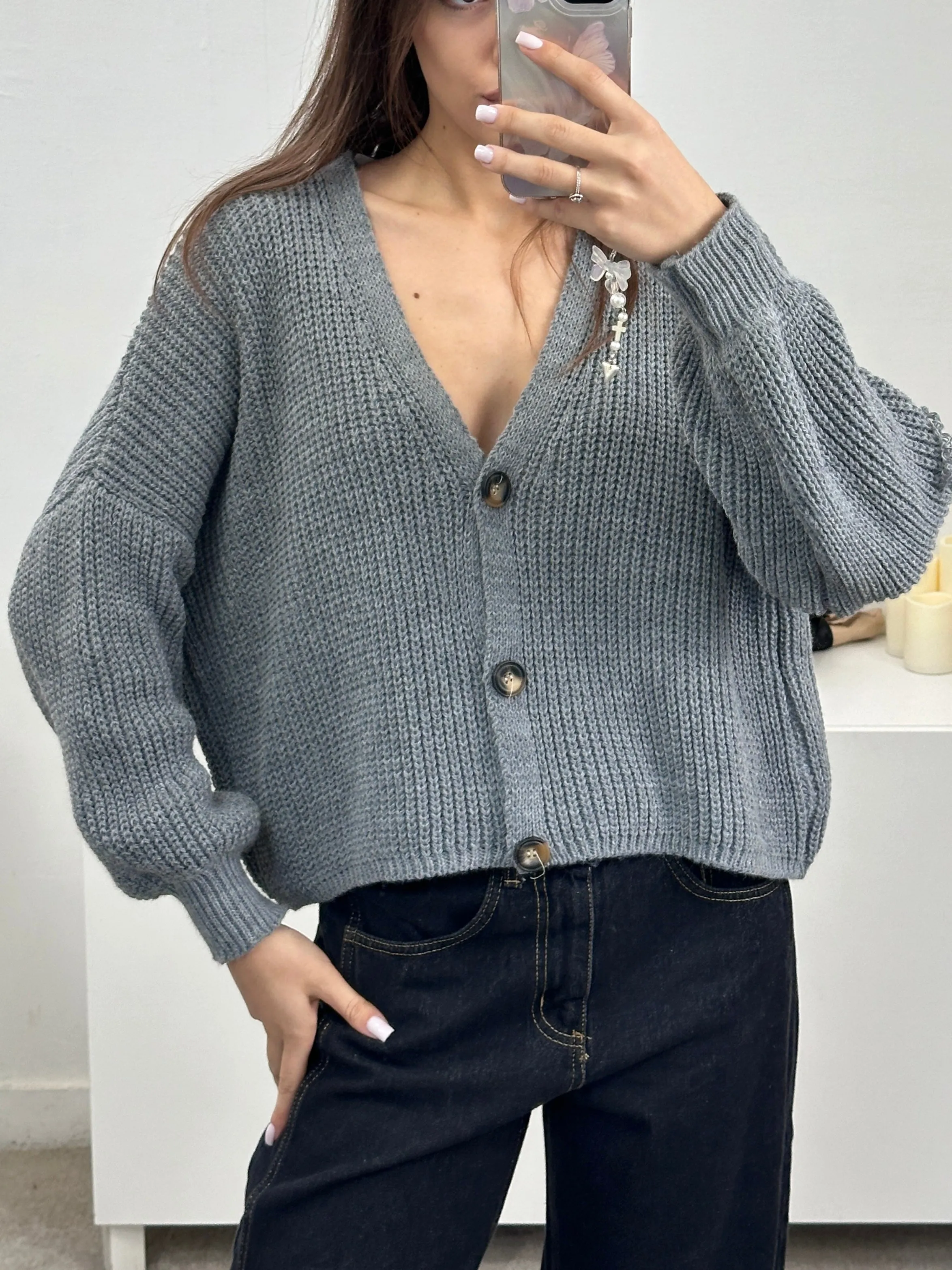 Cardigan in lana con tre bottoni