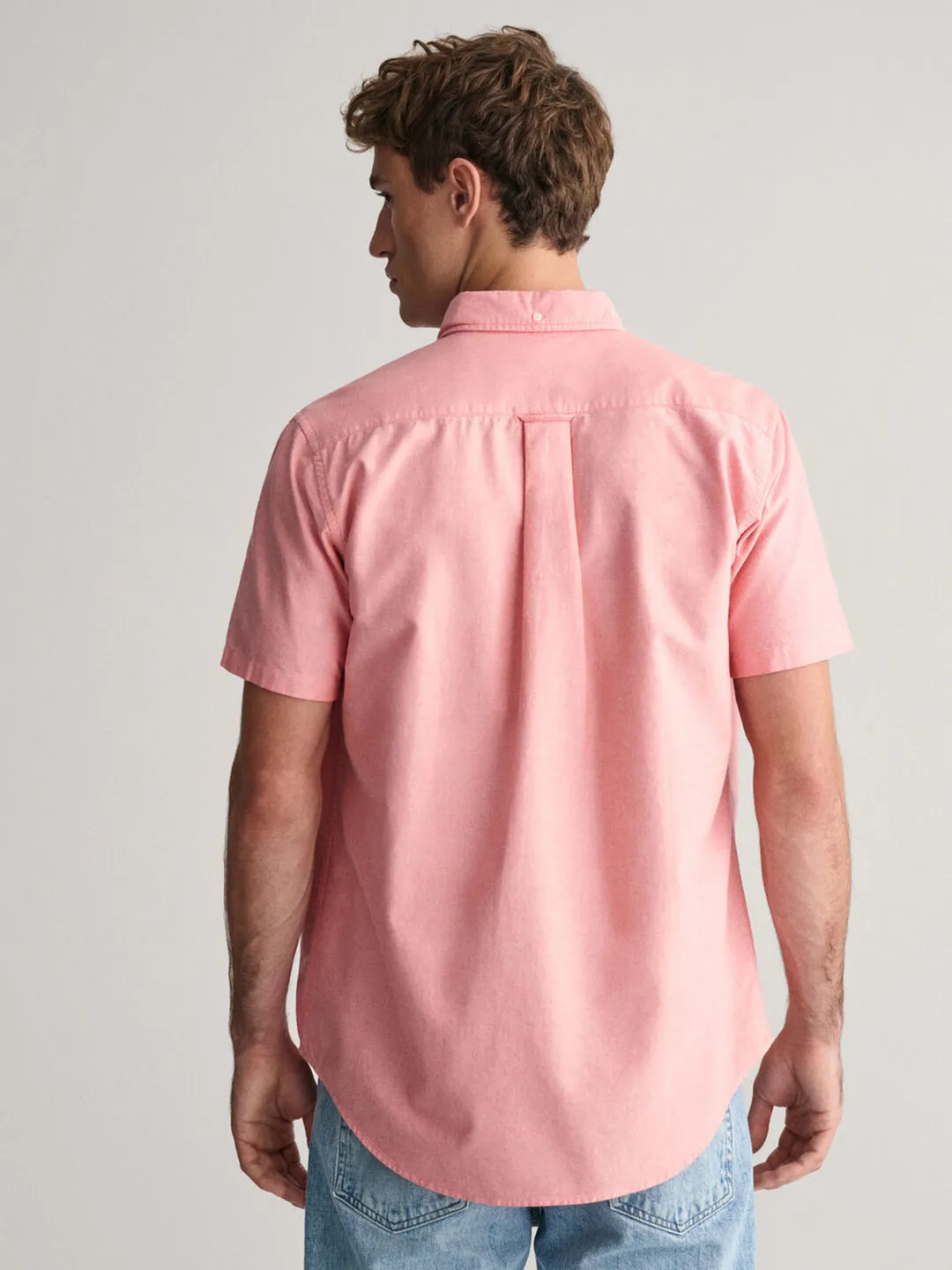 Gant Men Pink Solid Button Down Collar Short Sleeves Shirt