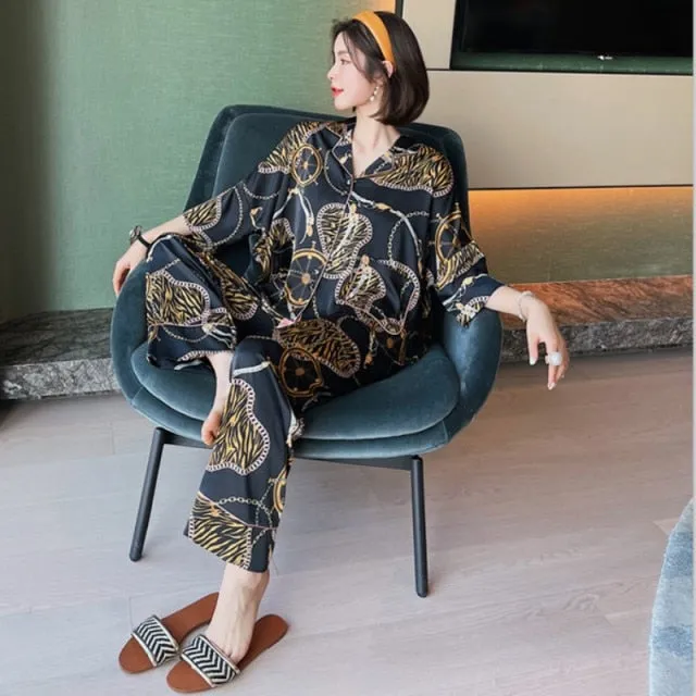 Luxury Spring Summer Pajamas Women's Printed Loose Cardigan Set Bat Sleeve Pants Home Suit Lightweight Homewear