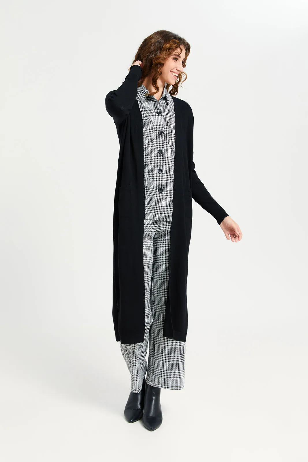 Women Black Plain Longline Cardigan