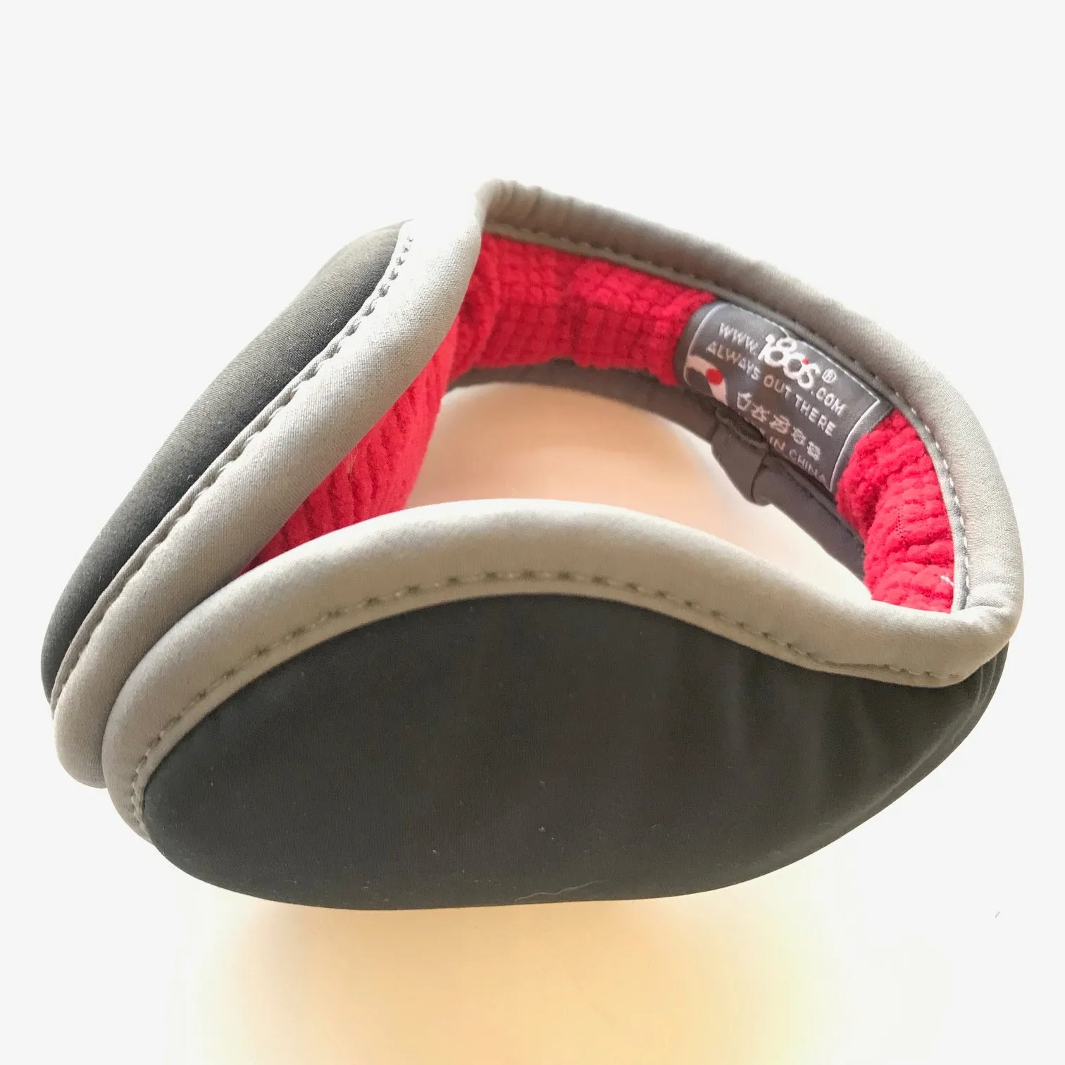 Women's 180's | Ear Warmers with Headphones | Black/Red