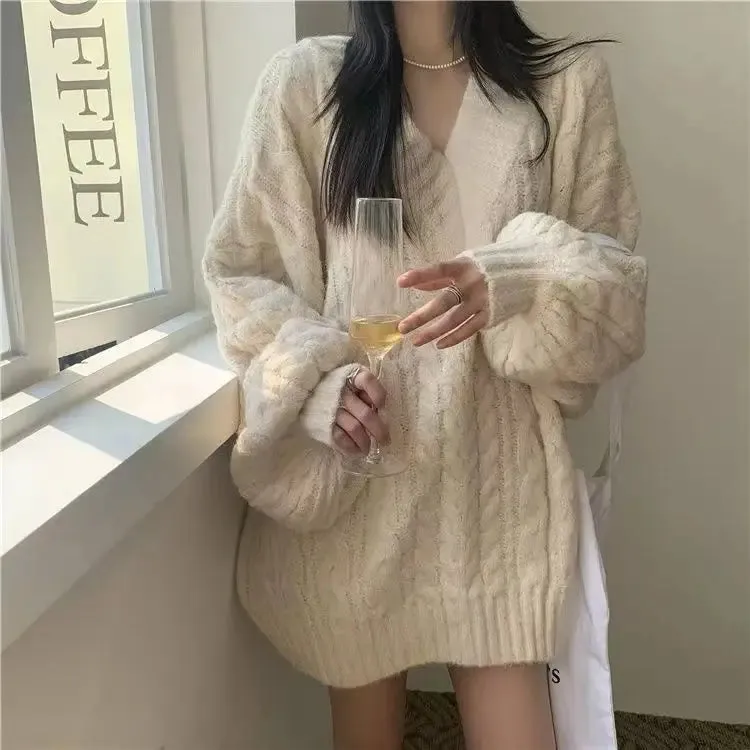 Women's Autumn and Winter Fashion Loose Outer Wear Lazy Style Niche Warm Knit Sweater Top